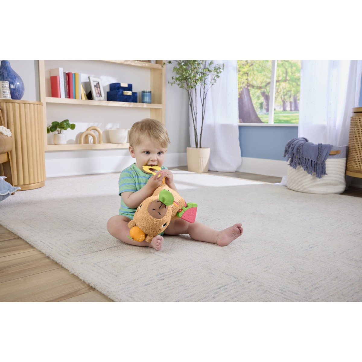 FISHER-PRICE SNUGGLY SNACKY CAPY, plišana igračka - Image 6